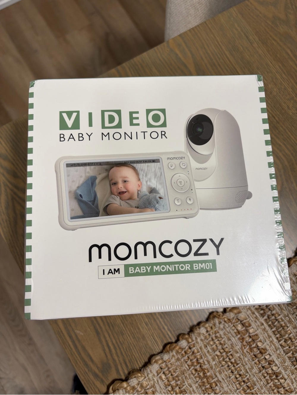 Momcozy White Video Baby Monitor BM01 with Pan/Tilt Camera